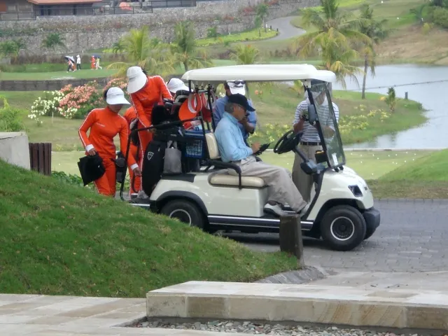 Battery Operated 2 Seaters Electric Hotel Cart