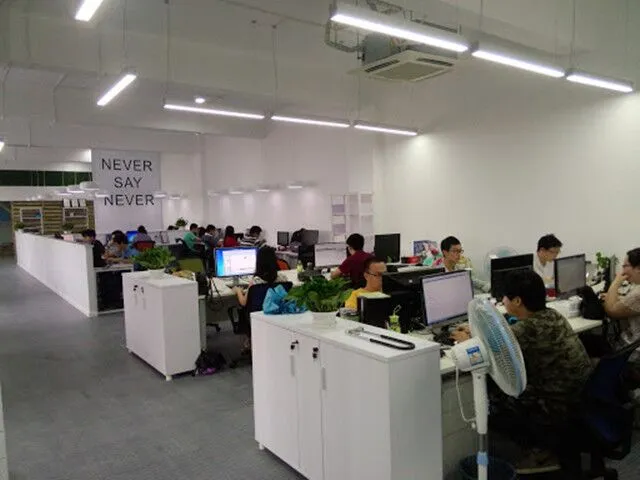 Custom Four-Wheel Maple Beginner Teenager Highway Skateboard