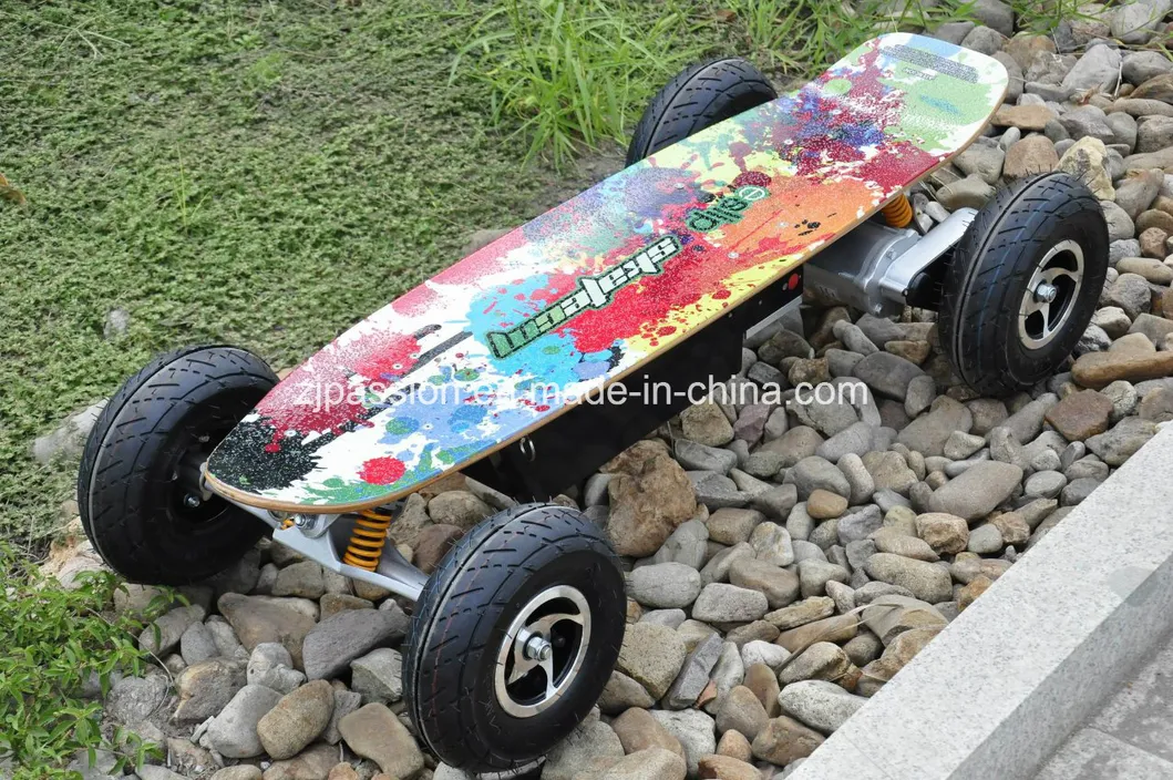 Factory Directly 4 Wheel Drive 2600W Land Wheel Skateboard